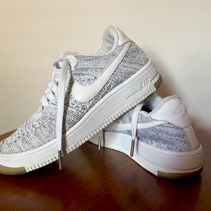 Women's Nike Air Force 1 Flyknit Sneakers Gray Size 6